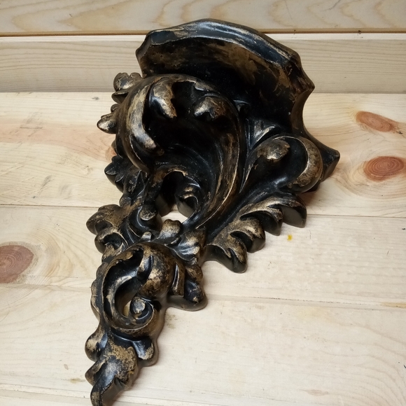 BEAUTIFUL floating shelf - Picture 2 of 5